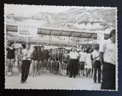 #3      Photo Noir Et Blanc Garçon Fille Photo D’école Photo De Groupe / Boy Girl School Photo Group Photo - Anonymous Persons