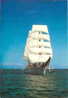 Bateaux - Voiliers - Bretagne - En Rade De St-Malo, Le Dar Miodziezy , Navire école Polonais, Longueur Hors Tout 112 M.5 - Sailing Vessels