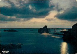 64 - Biarritz - Le Rocher De La Vierge  Effet De Nuit - CPM - Voir Scans Recto-Verso - Biarritz