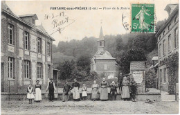 76 - FONTAINE SOUS PREAUX - Place De La Mairie - Animée - Autres & Non Classés