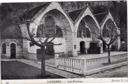 In 6 Languages Read A Story: Lourdes. Les Piscines | Lourdes. The Baths #Pools - Lourdes