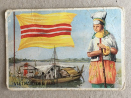 South Vietnam - Typical Costume Types Costumes Folklore - Collection Card 99/65 Mm Flag Drapeau Flagge - Viêt-Nam