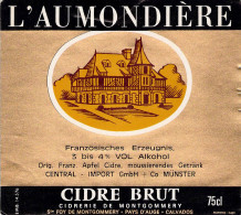 ALIMENTATION ETIQUETTES ALCOOL CIDRE DOUX L AUMONDIERE PAYS D AUGE SAINTE FOY MONTGOMMERY  11 X 12 CM - Alcoholes Y Licores