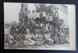 #3      Photo Noir Et Blanc Garçon Fille Photo D’école Photo De Groupe / Boy Girl School Photo Group Photo - Anonyme Personen