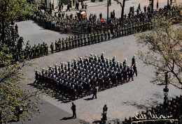 75-PARIS DEFILE DES SAINT CYRIENS-N°T2700-C/0125 - Sonstige & Ohne Zuordnung