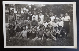 #3      Photo Noir Et Blanc Garçon Fille Photo D’école Photo De Groupe / Boy Girl School Photo Group Photo - Anonyme Personen