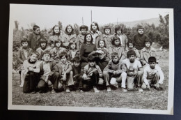 #3      Photo Noir Et Blanc Garçon Fille Photo D’école Photo De Groupe / Boy Girl School Photo Group Photo - Anonyme Personen