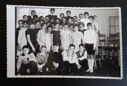 #3      Photo Noir Et Blanc Garçon Fille Photo D’école Photo De Groupe / Boy Girl School Photo Group Photo - Anonyme Personen