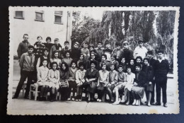 #2    Photo Noir Et Blanc Garçon Fille Photo D’école Photo De Groupe / Boy Girl School Photo Group Photo - Anonyme Personen