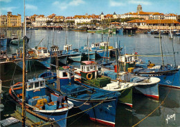 64 - Saint Jean De Luz - Le Port De Pêche - Au Fond, à Gauche, La Maison De L'Infante - Saint Jean De Luz