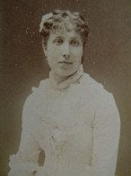 Photo CDV Victoire à Lyon - Femme, Mme Gallois, Joli Portrait, Ca 1880  L448 - Old (before 1900)
