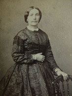 Photo CDV Thobert De Cassien à Marseille - Femme, Robe à Crinoline Moirée, Second Empire Ca 1860-65  L447 - Anciennes (Av. 1900)