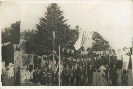 LANRODEC , Carte Photo  Fete De La Grotte  ( Scan Recto Et Verso ) Manque Millieu En L'etat , Voir Dos - Autres & Non Classés