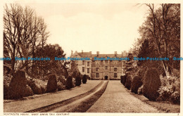 R140160 Montacute House. West Drive. XVI Century. Montacute House. Somerset. XVI - World