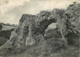 89 - Pierre-Perthuis - La Roche Percée - CPSM Grand Format - CPM - Voir Scans Recto-Verso - Andere & Zonder Classificatie