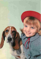 Animaux - Chiens - Basset - Enfants - Carte Neuve - CPM - Voir Scans Recto-Verso - Chiens