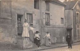 95-ANDILLY- CARTE-PHOTO- FAMILLE DEVANT UNE MAISON - Other & Unclassified