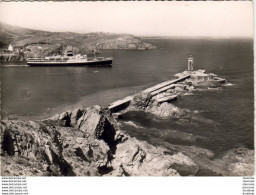 D66  PORT VENDRES  La Jetée Et Le Phare Du Port - Port Vendres