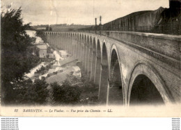 D76  BARENTIN  Le Viaduc - Vue Prise Du Chemin ................ ( Avec Train ) - Barentin