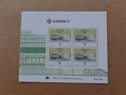 TIMBRES  MADERE  BLOC  FEUILLET  ANNEE  1987     N  8   COTE  13,00  EUROS   NEUFS   LUXE** - Madère