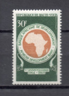 HAUTE VOLTA  N° 203      NEUF SANS CHARNIERE  COTE 0.80€     BANQUE AFRICAINE - Opper-Volta (1958-1984)