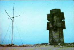 Camaret   G36   CPM 10X15           Pointe De Pen Hir. Monument ....et Le Sémaphore - Camaret-sur-Mer
