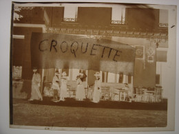 Photographie NEGATIF Enfant Elegantes Devant Restaurant Touring Club De France - Other & Unclassified