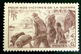 1945 FRANCE N 737 - POUR NOS VICTIMES DE GUERRE P.T.T. - NEUF** - Nuovi