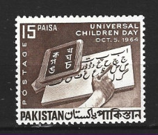 PAKISTAN. N°209 De 1964. Journée Universelle De L'enfance. - Other & Unclassified