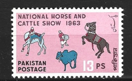 PAKISTAN. N°173 De 1963. Vache. - Cows