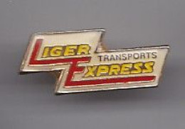 Pin's Transports Ligier Express Réf  4489 - Sonstige & Ohne Zuordnung