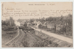 CALLAC ( 22 ) - ENVIRONS DE LA GARE - TRAIN ET LOCOMOTIVE SUR LES RAILS - CHEMIN DE FER - ECRITE EN 1906 - 2 SCANS - - Callac