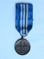 FINLAND - WWII - MEDAL Of MERIT Of LOTTA SVÄRD - 1941-44  - War Time Womens Auxilliary Force - - Autres & Non Classés