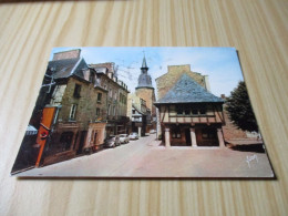 Dinan (22).Tour De L'Horloge Et Hôtel Keraty. - Dinan