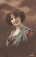 R140588 Woman. Brown And Calder. 1917. Savoy Series - Monde