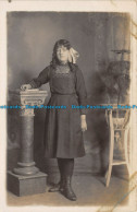 R140628 Woman. Old Photography. Postcard. Burnbank Studio - Wereld