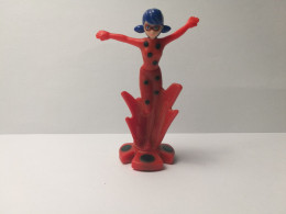 Kinder :  MPG EN308   Miraculous 2018 - Ladybug - Aufstellfiguren