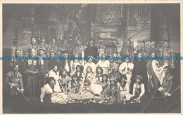 R142055 Group Photo. Old Photography. Postcard - Wereld