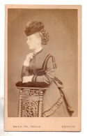 (Photo Carte De Visite) 584, Portrait De Femme, Photo W & AH Fry, Brighton - Old (before 1900)