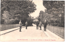 FR66 BOURG MADAME - Le Pont Sur La Rahur - Avenue De Puigcerda - Douaniers - Animée - Belle - Andere & Zonder Classificatie