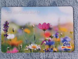 GIFT CARD - CZECH REPUBLIC - DM 04 - FLOWERS - Cartes Cadeaux