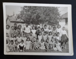 #1     Photo Noir Et Blanc Garçon Fille Photo D’école Photo De Groupe / Boy Girl School Photo Group Photo - Persone Anonimi