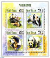 Guinea Bissau 2013 Giant Panda, Mint NH, Nature - Pandas - Guinea-Bissau