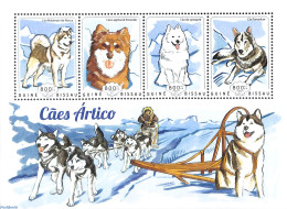 Guinea Bissau 2014 Sledge Dogs, Mint NH, Nature - Dogs - Guinea-Bissau