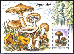 Guinea Bissau 2015 Mushrooms, Mint NH, Nature - Mushrooms - Mushrooms