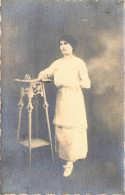 Carte Photo D'une Femme Lyon 1916 - Photographs