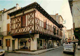 Automobiles - Villeneuve Sur Lot - Vieille Maison à Colombage - CPM - Voir Scans Recto-Verso - Turismo