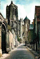 18 - Bourges - La Cathédrale Saint Etienne - La Rue Porte Jaune - Automobiles - Carte Neuve - CPM - Voir Scans Recto-Ver - Bourges