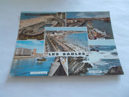 LES SABLES D OLONNE ( 85 Vendee )  MULTIVUES LA PISCINE L ENTREE DU PORT LES ROCHERS LE PORT VUE GENERALE AERIENNE 1968 - Sables D'Olonne