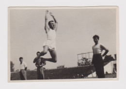 Young Man, Athlete, Athletic Competition Scene, Vintage Orig Photo 8.6x5.7cm. (36697) - Persone Anonimi